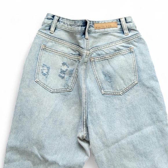 White Fox Distressed Jeans – Women's Size Small – Light Wash High Rise Mom - Picture 3 of 7